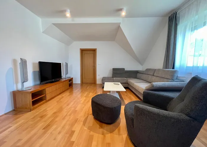 アパート Center *