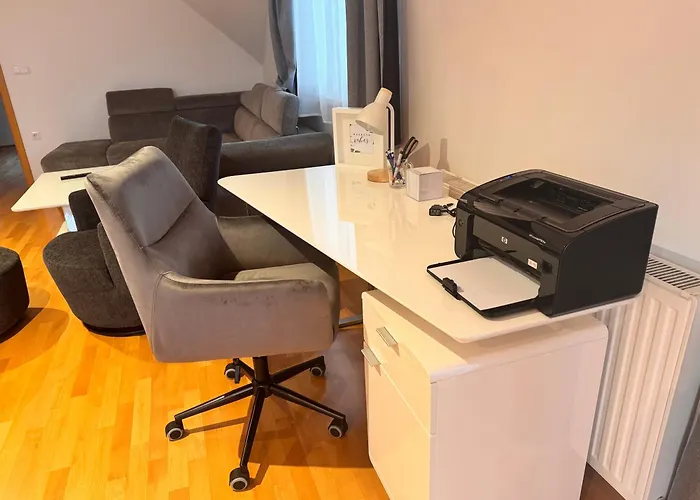 Center アパート *